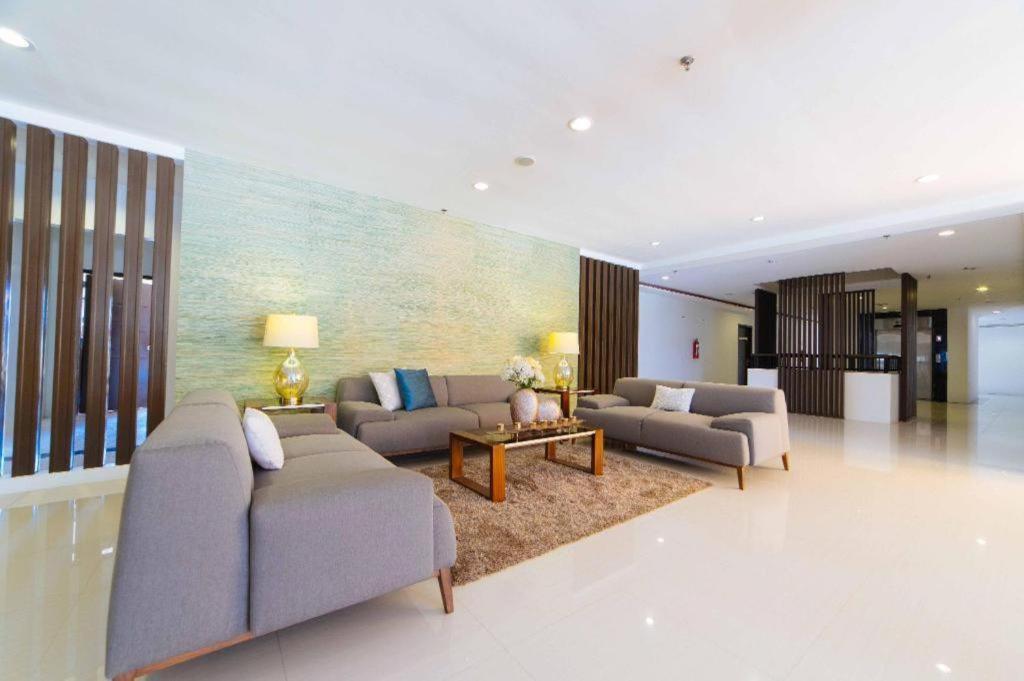 Whitewoods Convention And Leisure Hotel Silang Bagian luar foto